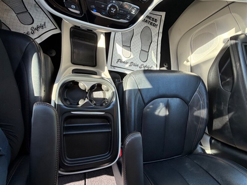 2020 Chrysler Pacifica Touring L - Photo 14 - Midlothian, IL 60445