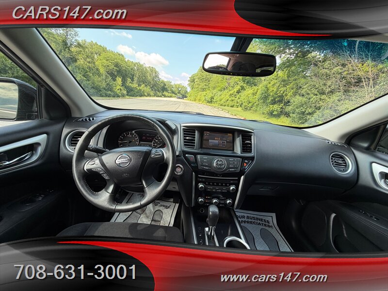 2015 Nissan Pathfinder SV - Photo 10 - Midlothian, IL 60445