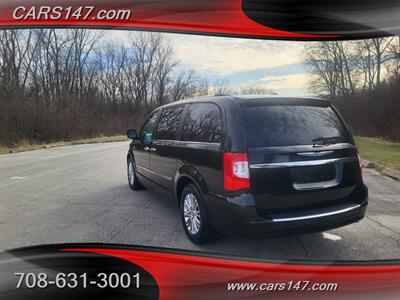 2014 Chrysler Town and Country Touring-L   - Photo 5 - Midlothian, IL 60445