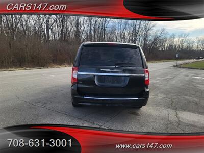 2014 Chrysler Town and Country Touring-L   - Photo 6 - Midlothian, IL 60445