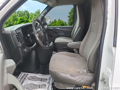 2013 Chevrolet Express 2500   - Photo 9 - Midlothian, IL 60445