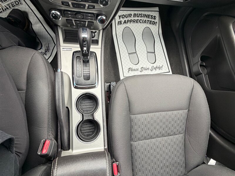 2011 Ford Fusion SE - Photo 15 - Midlothian, IL 60445