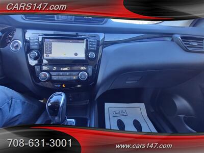 2017 Nissan Rogue Sport SV   - Photo 18 - Midlothian, IL 60445