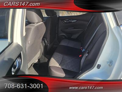 2017 Nissan Rogue Sport SV   - Photo 13 - Midlothian, IL 60445