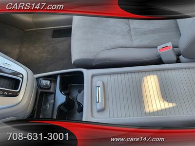 2012 Honda CR-V LX   - Photo 21 - Midlothian, IL 60445