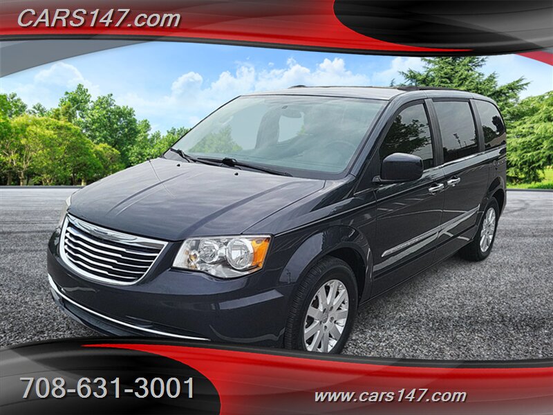 2014 Chrysler Town and Country Touring - Photo 1 - Midlothian, IL 60445