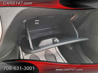2005 Ford Focus ZX3 SE   - Photo 20 - Midlothian, IL 60445