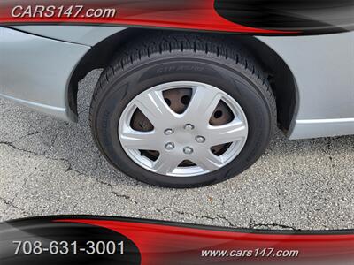 2005 Ford Focus ZX3 SE   - Photo 27 - Midlothian, IL 60445
