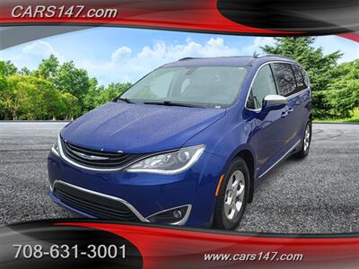 2018 Chrysler Pacifica Hybrid Limited   - Photo 1 - Midlothian, IL 60445