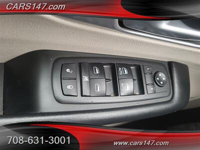 2018 Chrysler Pacifica Hybrid Limited   - Photo 17 - Midlothian, IL 60445