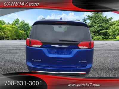 2018 Chrysler Pacifica Hybrid Limited   - Photo 4 - Midlothian, IL 60445