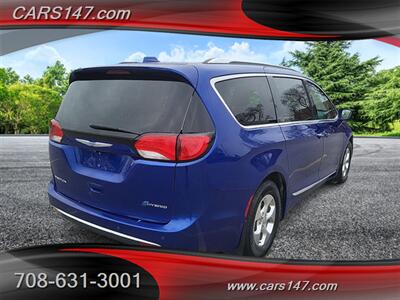 2018 Chrysler Pacifica Hybrid Limited   - Photo 5 - Midlothian, IL 60445
