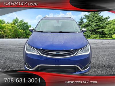 2018 Chrysler Pacifica Hybrid Limited   - Photo 8 - Midlothian, IL 60445