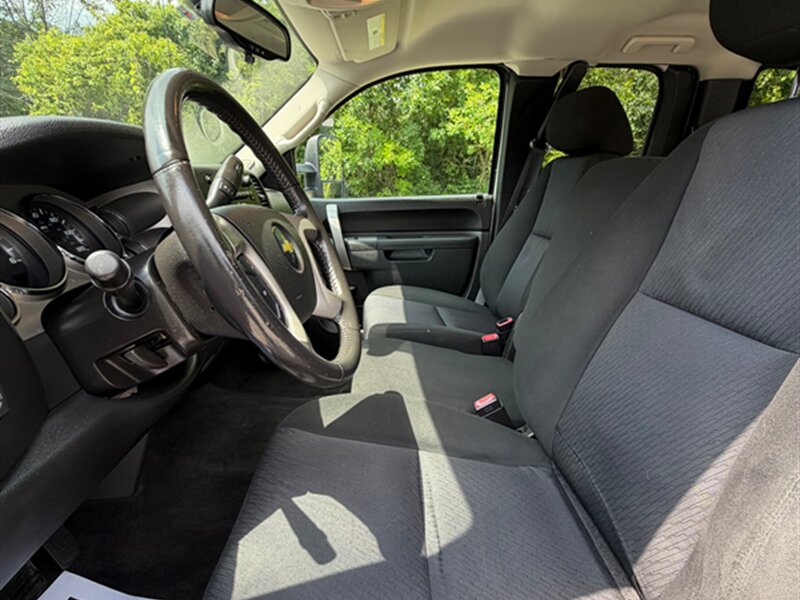 2010 Chevrolet Silverado 1500 LT - Photo 16 - Midlothian, IL 60445