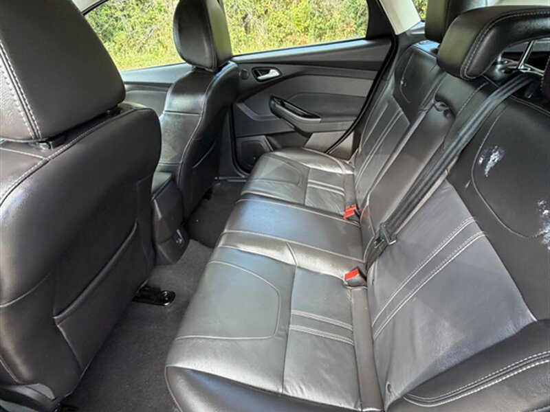 2014 Ford Focus Titanium - Photo 20 - Midlothian, IL 60445