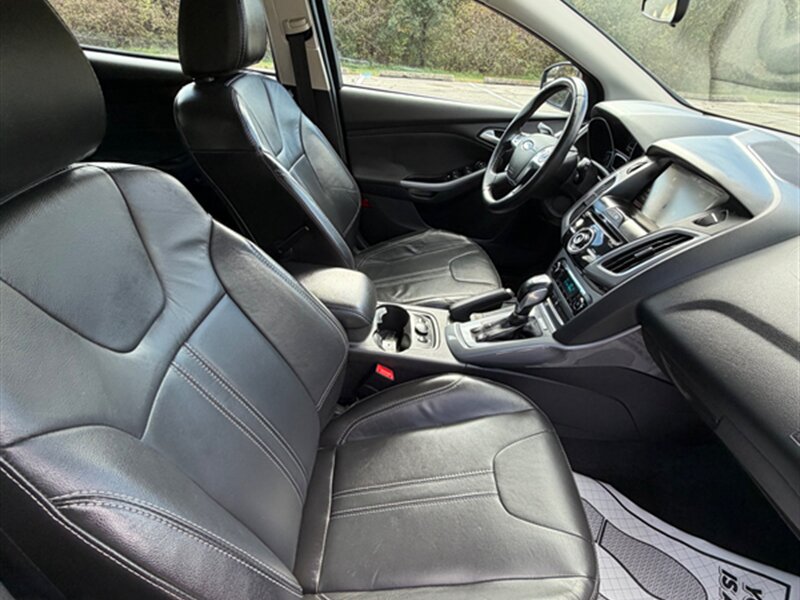 2014 Ford Focus Titanium - Photo 18 - Midlothian, IL 60445