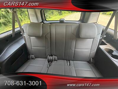 2016 Chevrolet Suburban LT   - Photo 10 - Midlothian, IL 60445