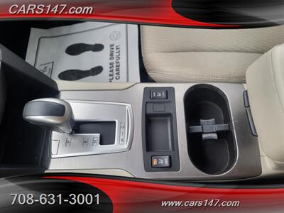 2010 Subaru Outback 3.6R Premium   - Photo 19 - Midlothian, IL 60445