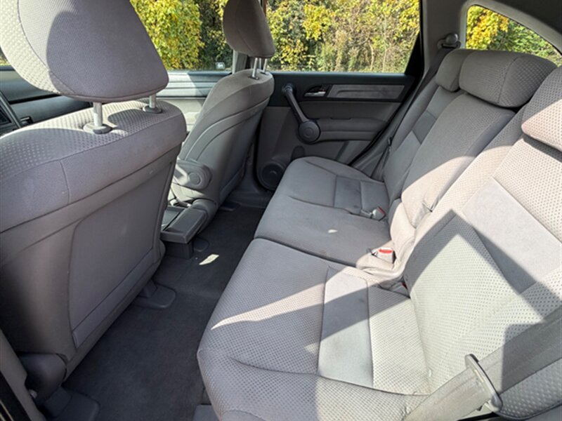 2009 Honda CR-V LX - Photo 19 - Midlothian, IL 60445