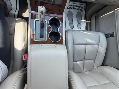 2014 Lincoln Navigator   - Photo 18 - Midlothian, IL 60445