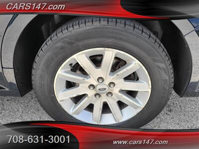 2009 Ford Flex SEL   - Photo 9 - Midlothian, IL 60445