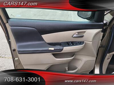 2012 Honda Odyssey LX   - Photo 13 - Midlothian, IL 60445