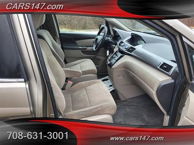 2012 Honda Odyssey LX   - Photo 12 - Midlothian, IL 60445