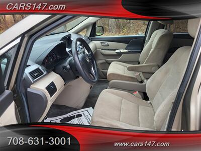2012 Honda Odyssey LX   - Photo 11 - Midlothian, IL 60445