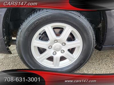 2011 Chrysler Town and Country Touring   - Photo 31 - Midlothian, IL 60445
