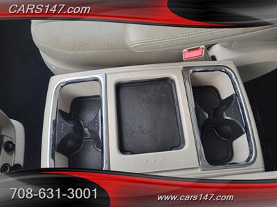 2011 Chrysler Town and Country Touring   - Photo 23 - Midlothian, IL 60445