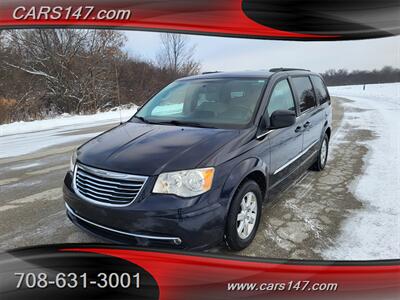 2011 Chrysler Town and Country Touring   - Photo 1 - Midlothian, IL 60445