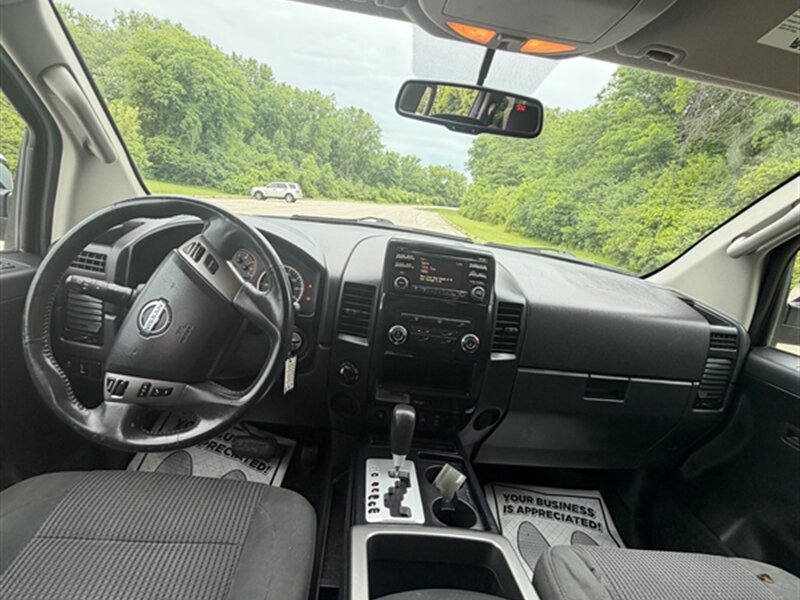 2014 Nissan Titan SV - Photo 10 - Midlothian, IL 60445