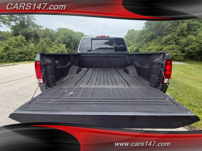 2014 Nissan Titan SV - Photo 9 - Midlothian, IL 60445