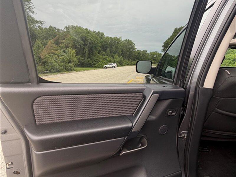 2014 Nissan Titan SV - Photo 23 - Midlothian, IL 60445