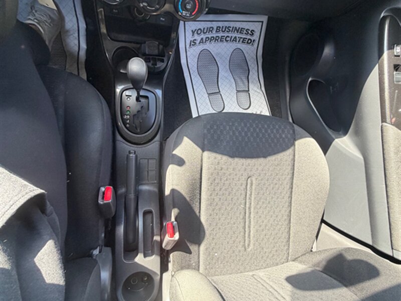 2009 Scion xD - Photo 13 - Midlothian, IL 60445