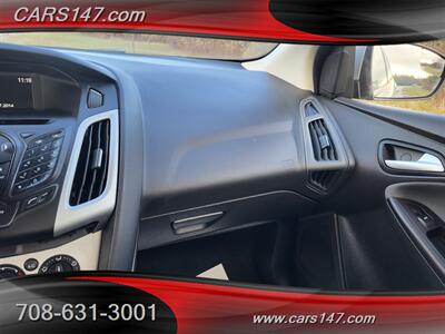 2014 Ford Focus SE   - Photo 21 - Midlothian, IL 60445
