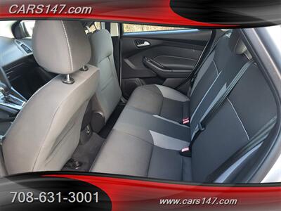 2014 Ford Focus SE   - Photo 13 - Midlothian, IL 60445