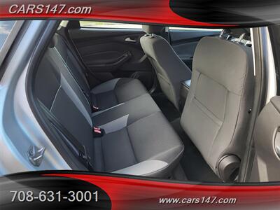 2014 Ford Focus SE   - Photo 12 - Midlothian, IL 60445