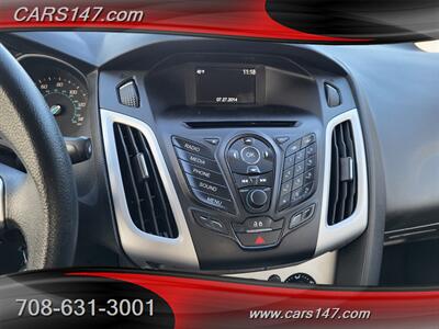 2014 Ford Focus SE   - Photo 15 - Midlothian, IL 60445