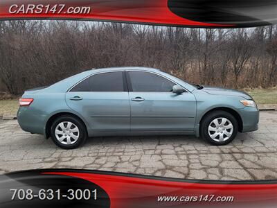 2010 Toyota Camry LE   - Photo 6 - Midlothian, IL 60445