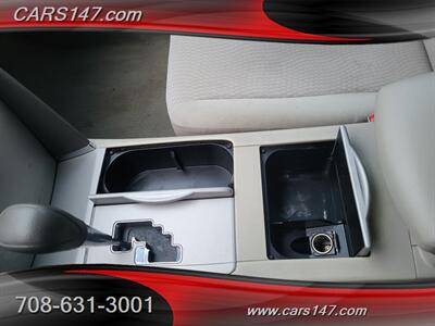 2010 Toyota Camry LE   - Photo 21 - Midlothian, IL 60445