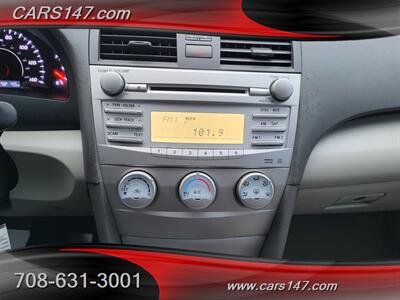 2010 Toyota Camry LE   - Photo 20 - Midlothian, IL 60445