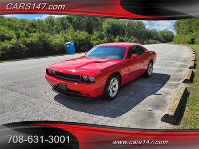 2014 Dodge Challenger SXT   - Photo 1 - Midlothian, IL 60445