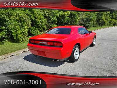 2014 Dodge Challenger SXT   - Photo 6 - Midlothian, IL 60445