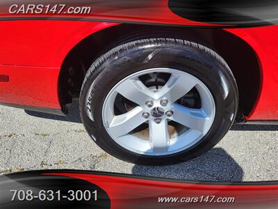2014 Dodge Challenger SXT   - Photo 25 - Midlothian, IL 60445
