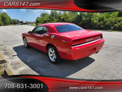 2014 Dodge Challenger SXT   - Photo 8 - Midlothian, IL 60445