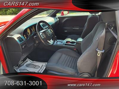2014 Dodge Challenger SXT   - Photo 11 - Midlothian, IL 60445
