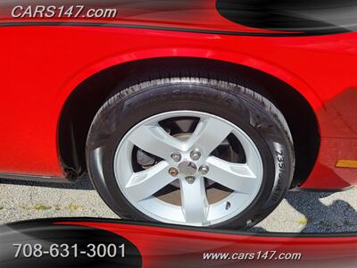 2014 Dodge Challenger SXT   - Photo 24 - Midlothian, IL 60445