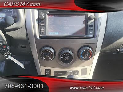 2013 Toyota Corolla LE   - Photo 12 - Midlothian, IL 60445