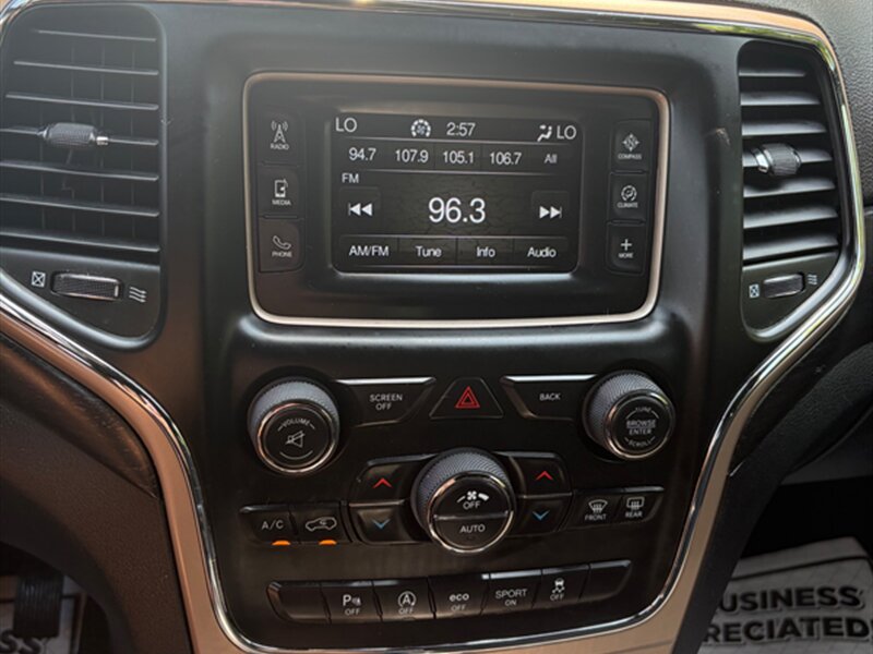 2017 Jeep Grand Cherokee Laredo - Photo 16 - Midlothian, IL 60445